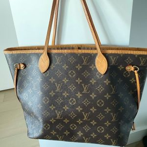 Louis Vuitton Neverfull MM gently used